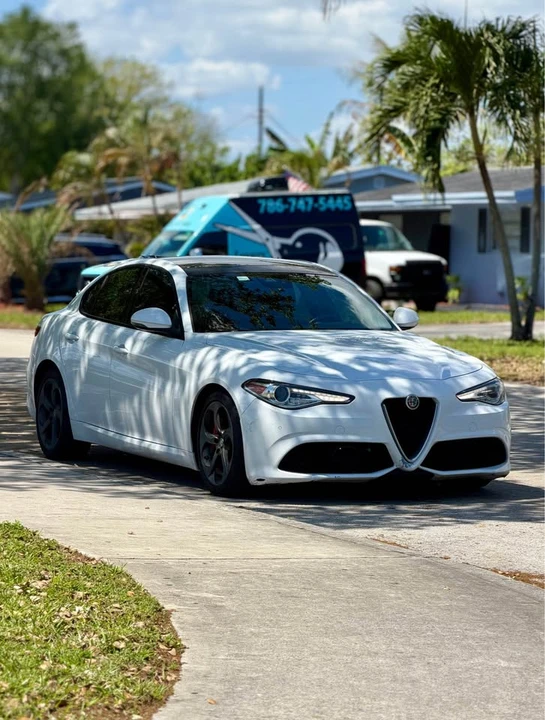 2018 Alfa Romeo Giulia - Image 11 of 11