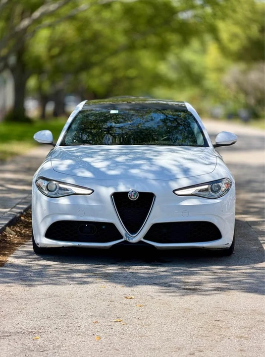 2018 Alfa Romeo Giulia - Image 3 of 11