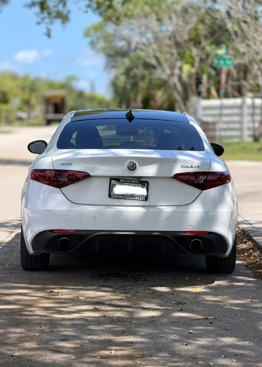 2018 Alfa Romeo Giulia - Image 4 of 11