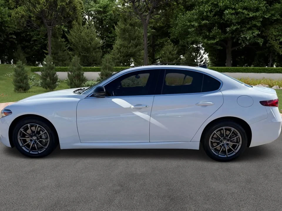 2018 Alfa Romeo Giulia - Image 9 of 20