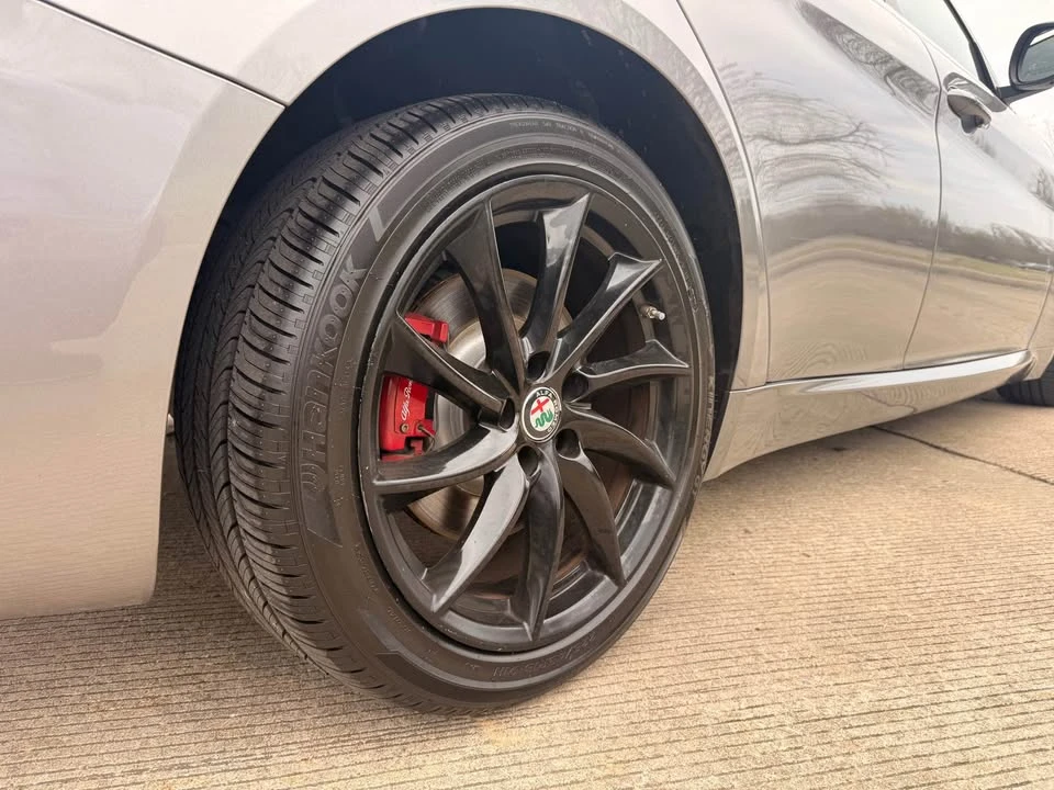 2018 Alfa Romeo Giulia - Image 7 of 17