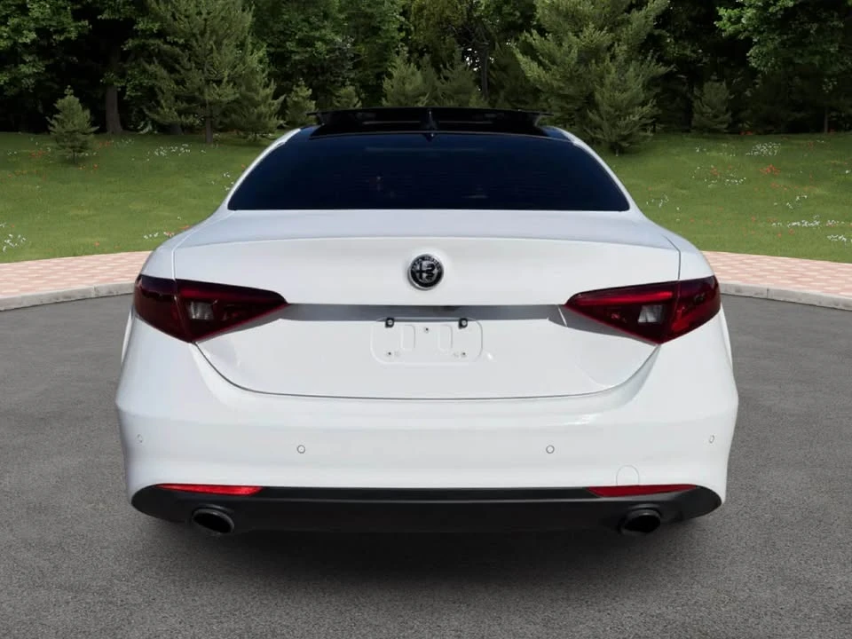 2018 Alfa Romeo Giulia - Image 8 of 20