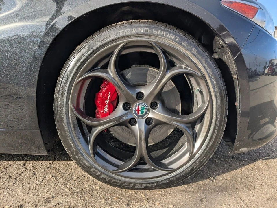 2018 Alfa Romeo Giulia - Image 8 of 20