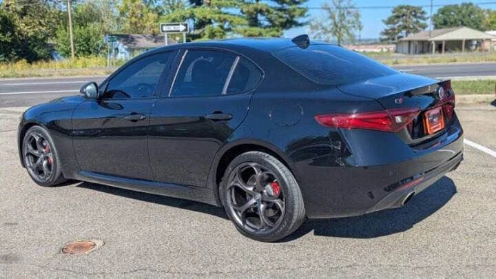 2018 Alfa Romeo Giulia - Image 6 of 16