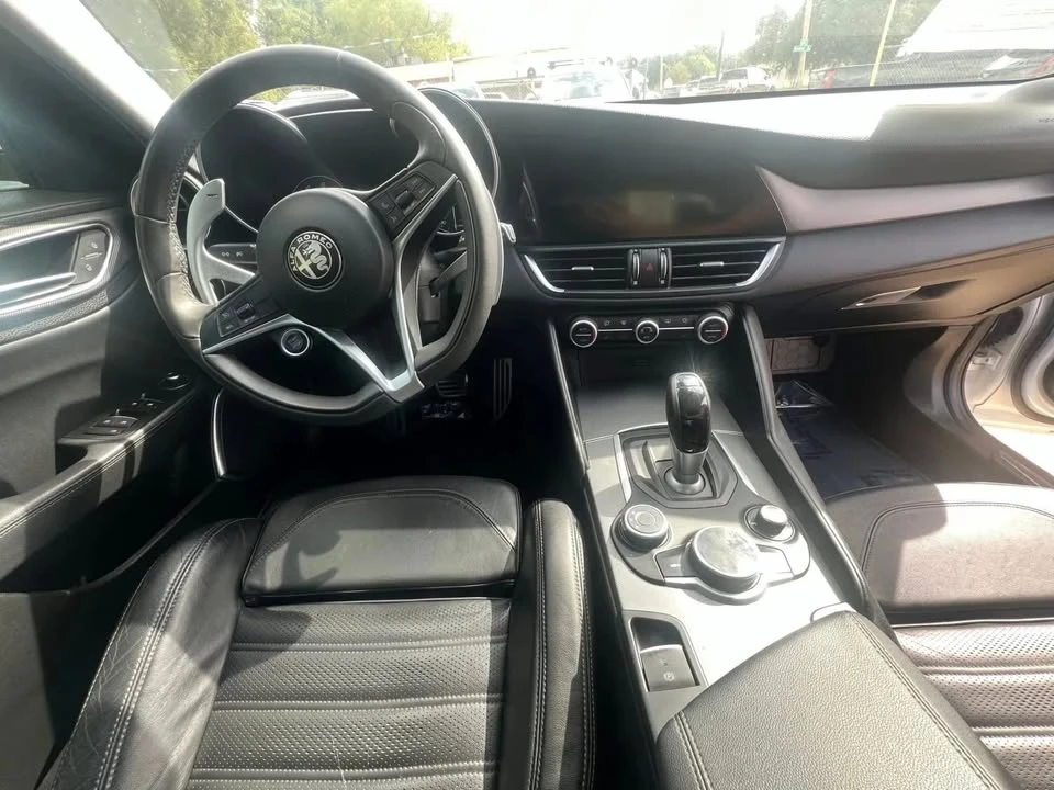 2018 Alfa Romeo Giulia - Image 5 of 7