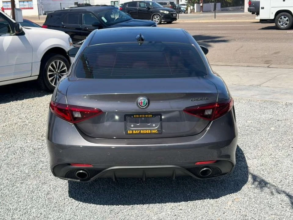2018 Alfa Romeo Giulia - Image 4 of 14