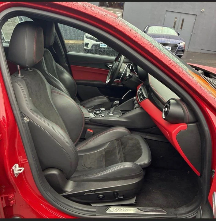2018 Alfa Romeo Giulia - Image 6 of 8