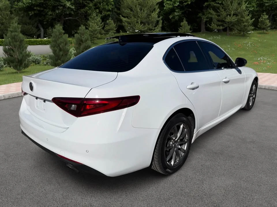 2018 Alfa Romeo Giulia - Image 6 of 20