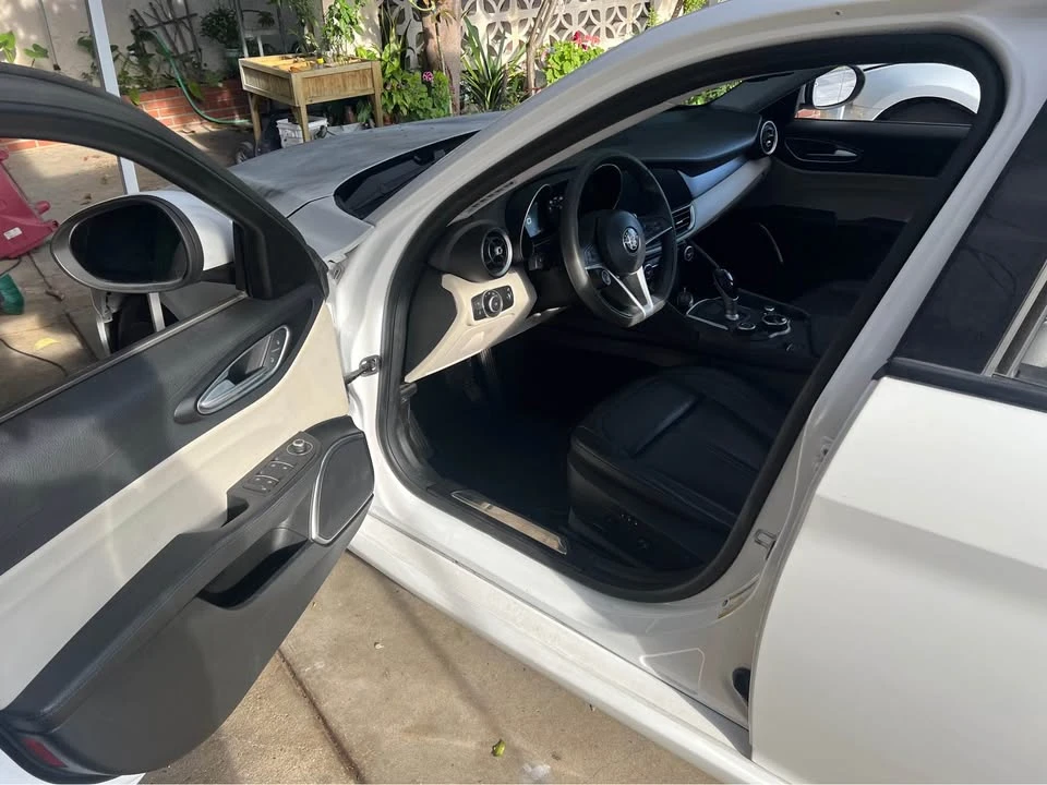 2018 Alfa Romeo Giulia - Image 7 of 9