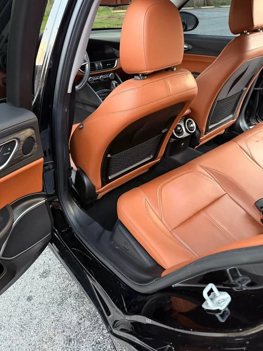 2018 Alfa Romeo Giulia - Image 7 of 8