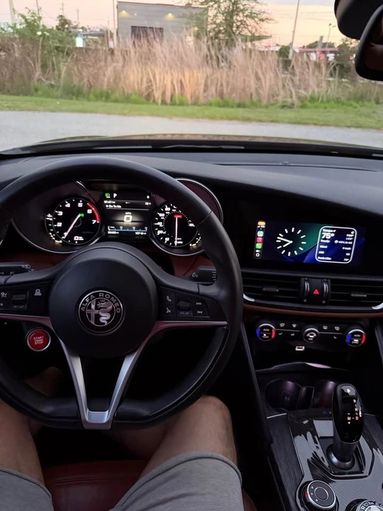 2018 Alfa Romeo Giulia - Image 6 of 7