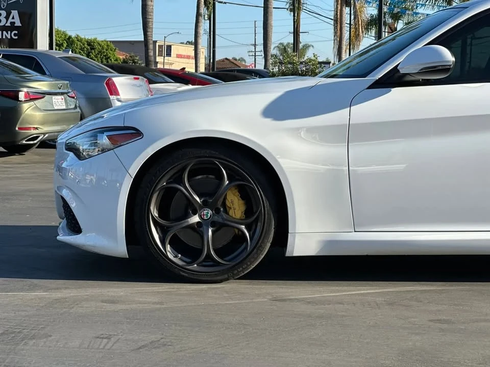 2018 Alfa Romeo Giulia - Image 4 of 19