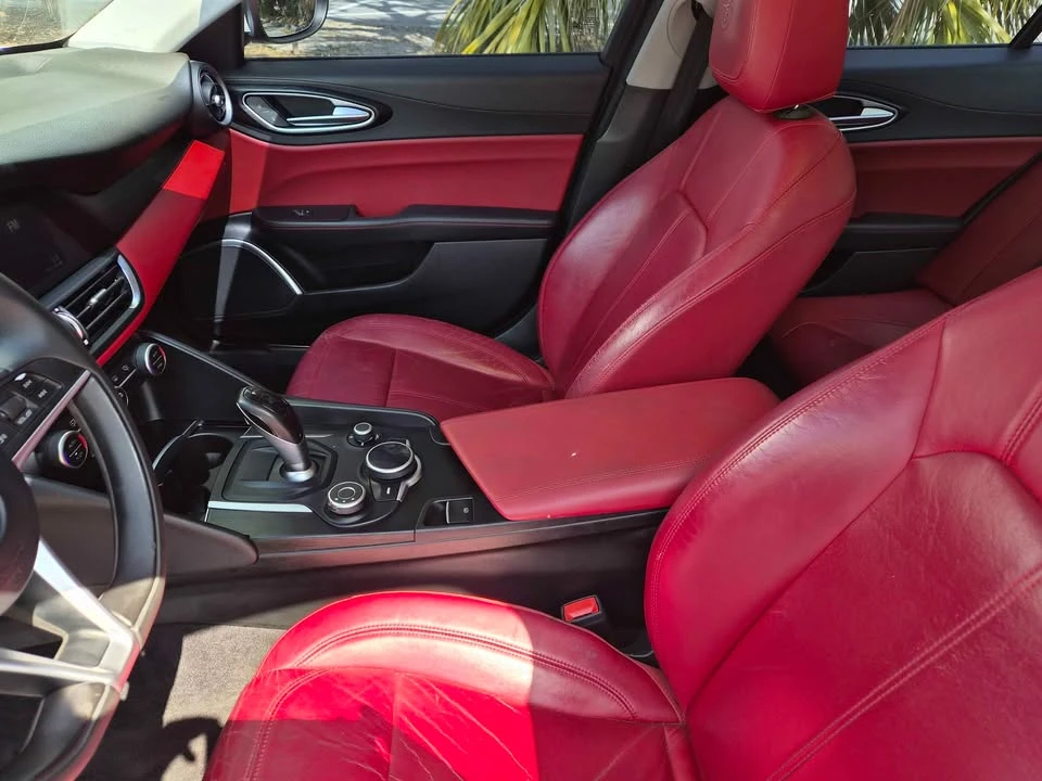 2018 Alfa Romeo Giulia - Image 12 of 16