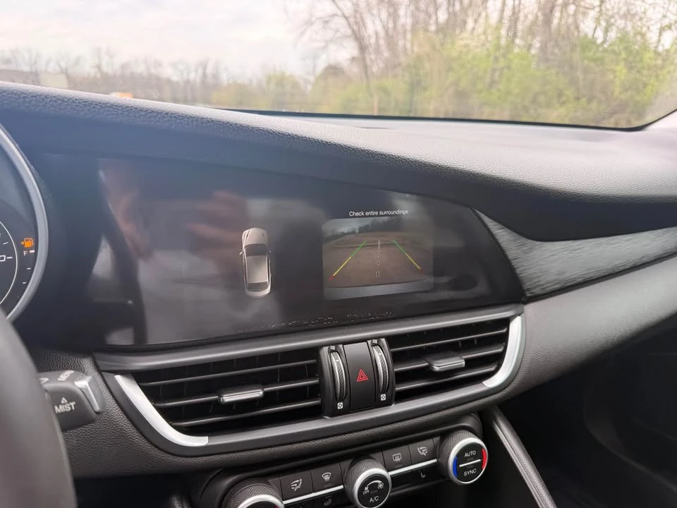 2018 Alfa Romeo Giulia - Image 17 of 17