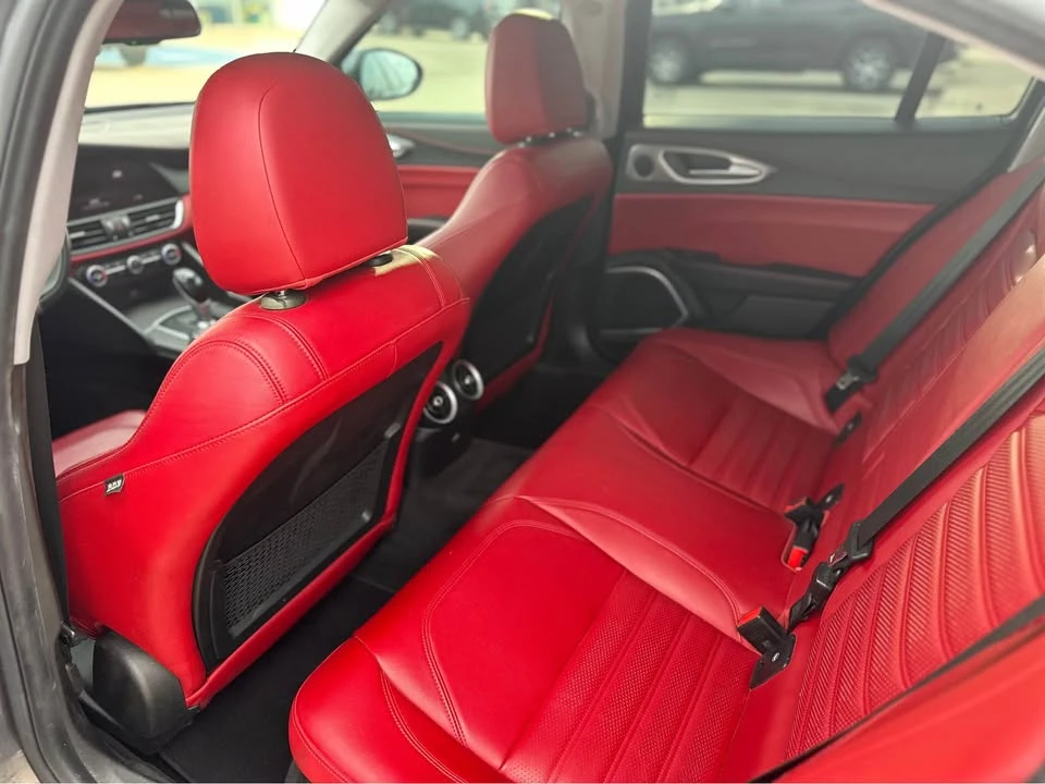 2018 Alfa Romeo Giulia - Image 6 of 8