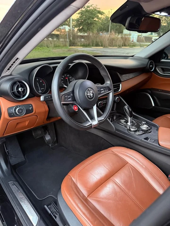 2018 Alfa Romeo Giulia - Image 5 of 7