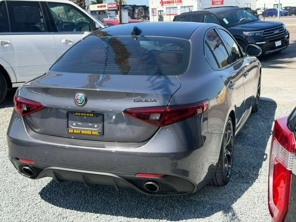 2018 Alfa Romeo Giulia - Image 8 of 14