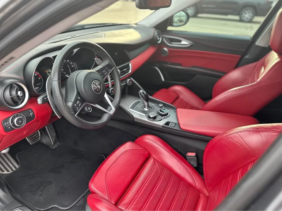 2018 Alfa Romeo Giulia - Image 7 of 8