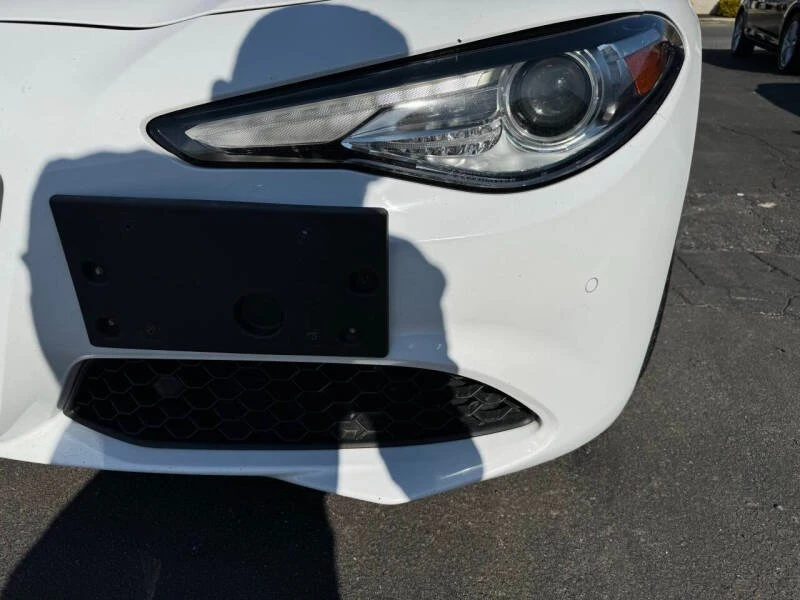 2018 Alfa Romeo Giulia - Image 9 of 20