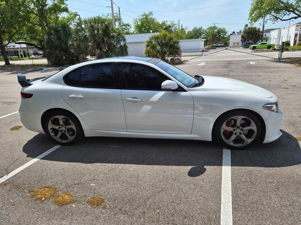 2018 Alfa Romeo Giulia - Image 5 of 16