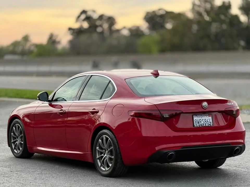 2018 Alfa Romeo Giulia - Image 6 of 15