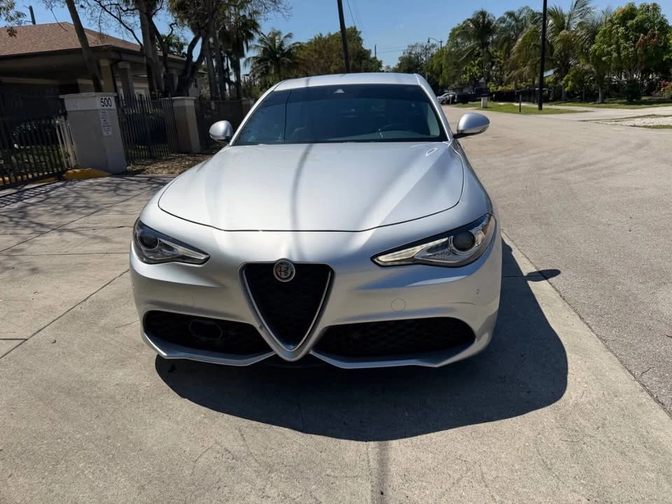 2018 Alfa Romeo Giulia - Image 4 of 20