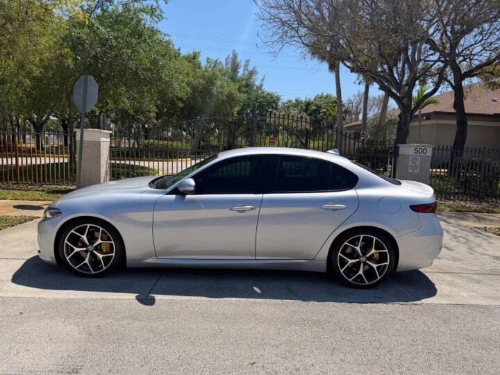 2018 Alfa Romeo Giulia - Image 8 of 18