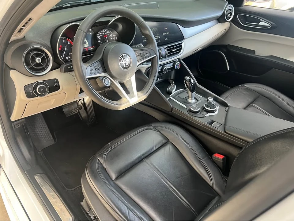 2018 Alfa Romeo Giulia - Image 2 of 9