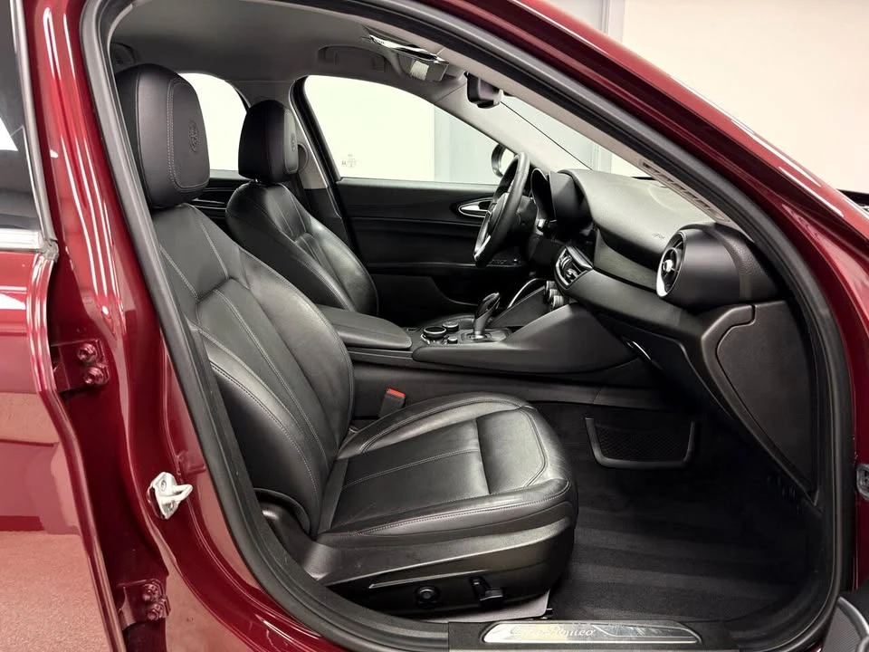 2018 Alfa Romeo Giulia - Image 10 of 20