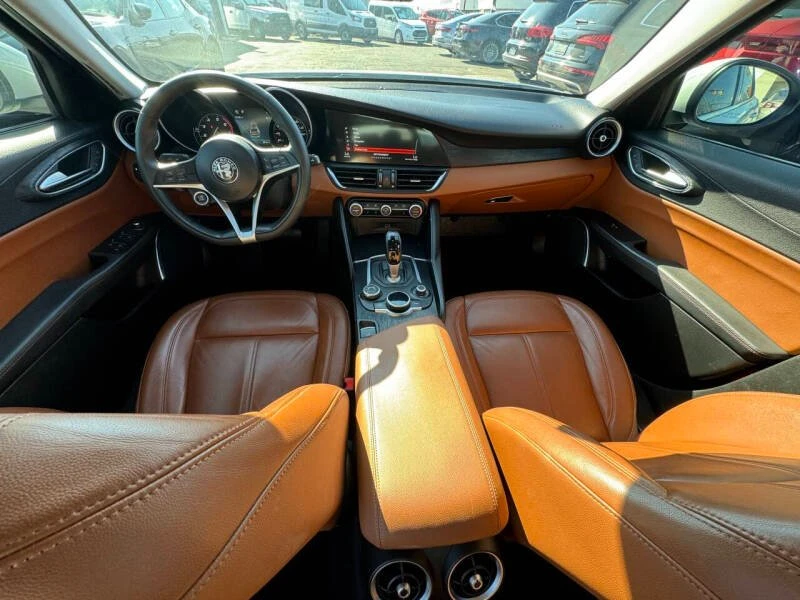 2018 Alfa Romeo Giulia - Image 18 of 20