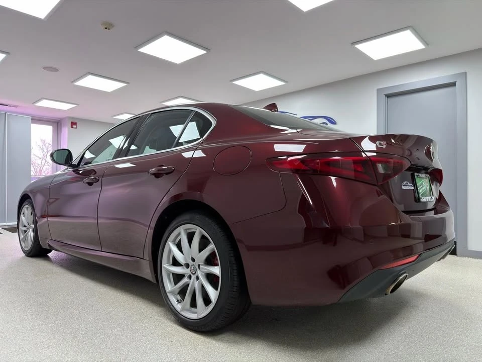2018 Alfa Romeo Giulia - Image 5 of 20