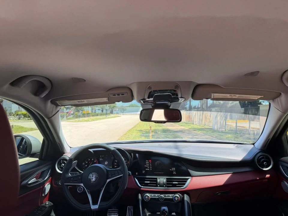 2018 Alfa Romeo Giulia - Image 16 of 20