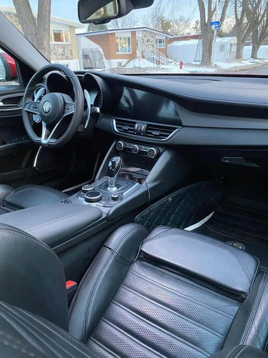 2018 Alfa Romeo Giulia - Image 5 of 14