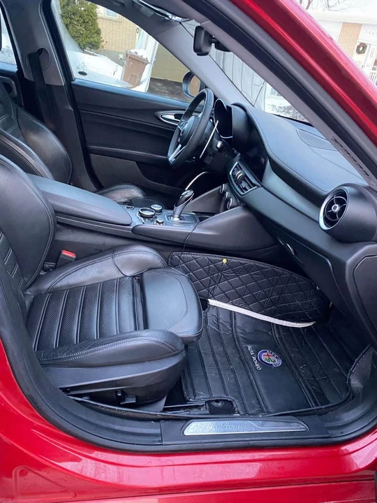 2018 Alfa Romeo Giulia - Image 9 of 14