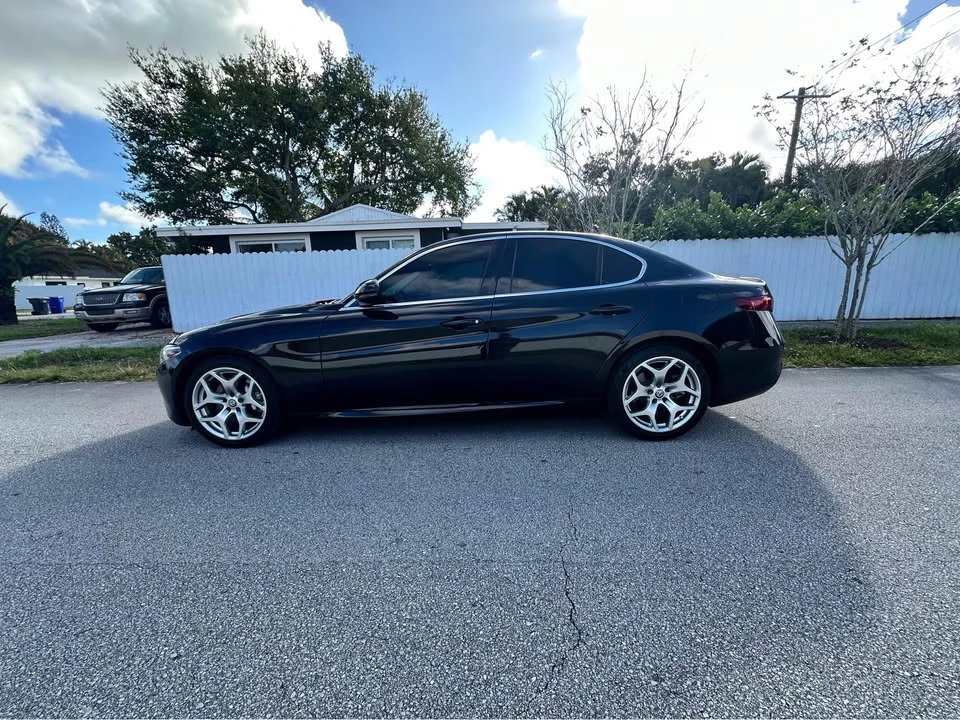 2018 Alfa Romeo Giulia - Image 4 of 17