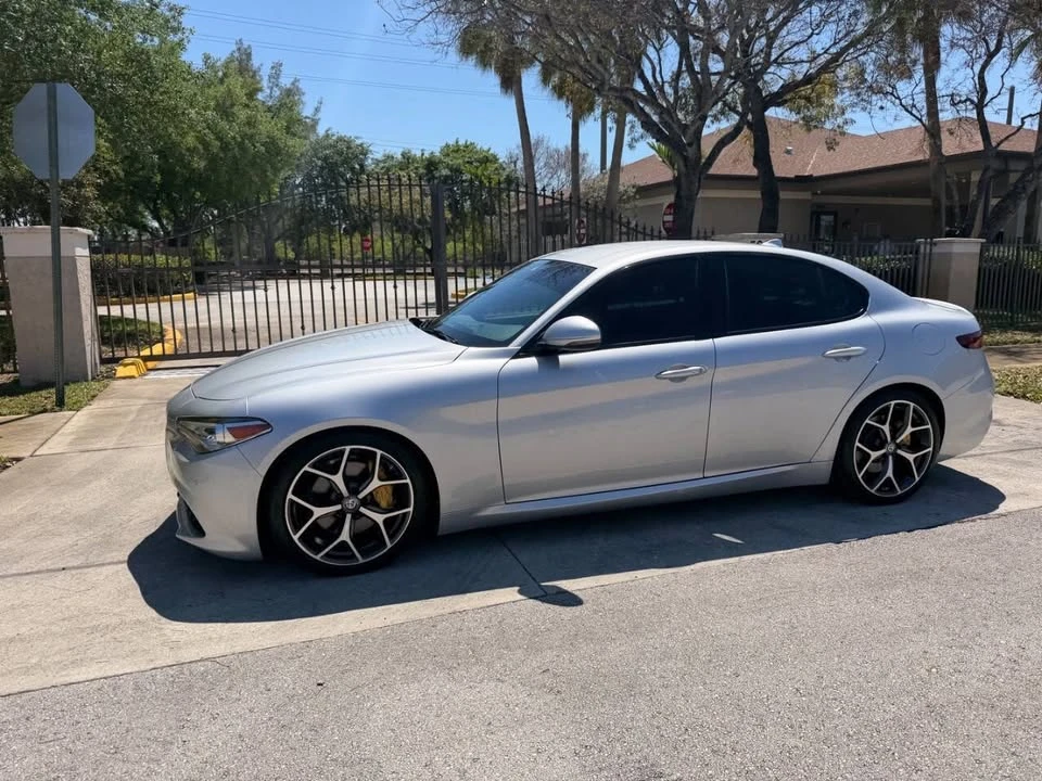 2018 Alfa Romeo Giulia - Image 2 of 20