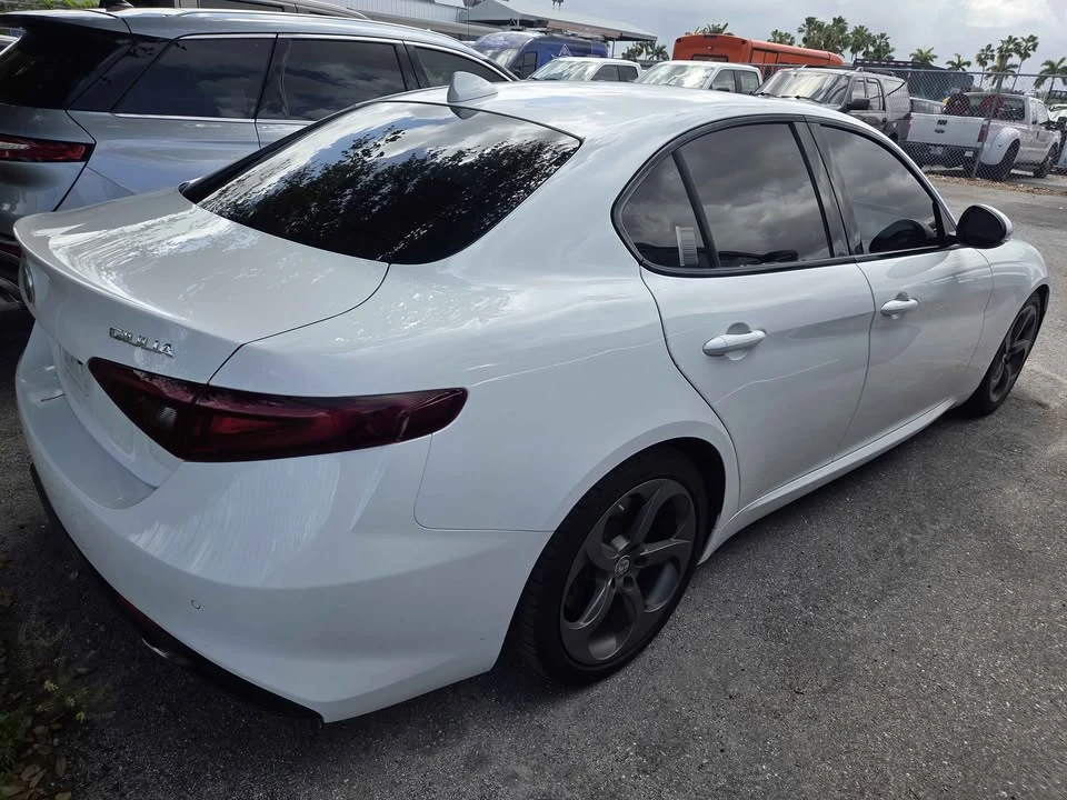 2018 Alfa Romeo Giulia - Image 4 of 9