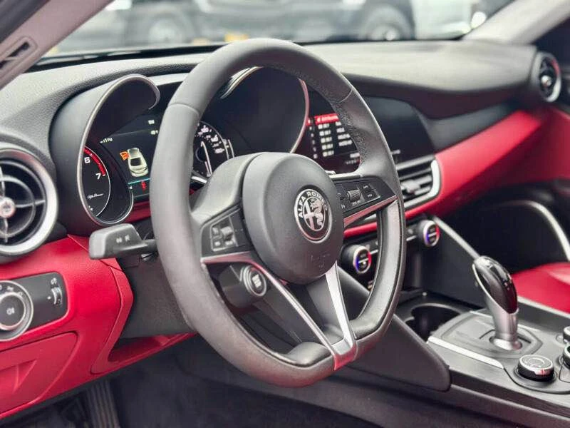 2018 Alfa Romeo Giulia - Image 4 of 20