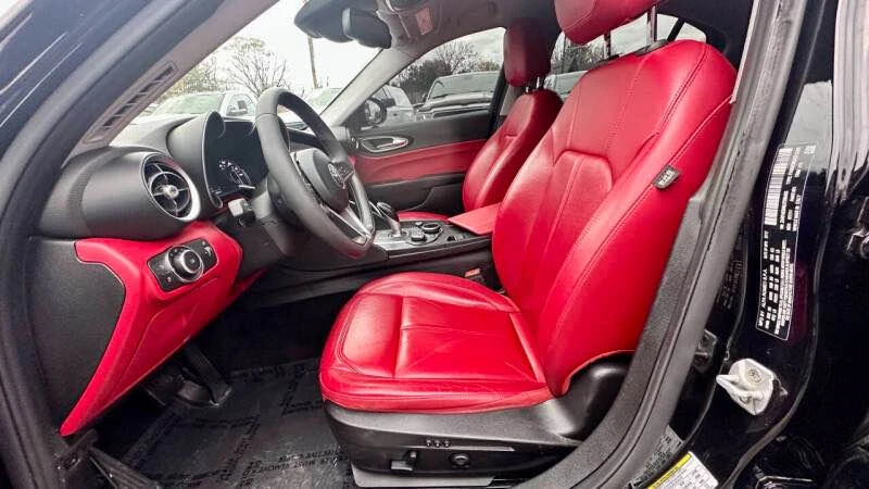 2018 Alfa Romeo Giulia - Image 5 of 20