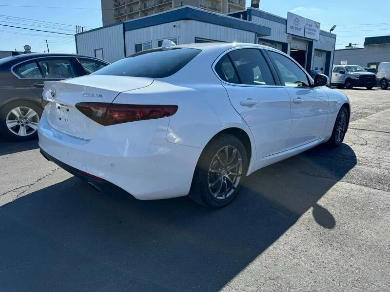 2018 Alfa Romeo Giulia - Image 6 of 20