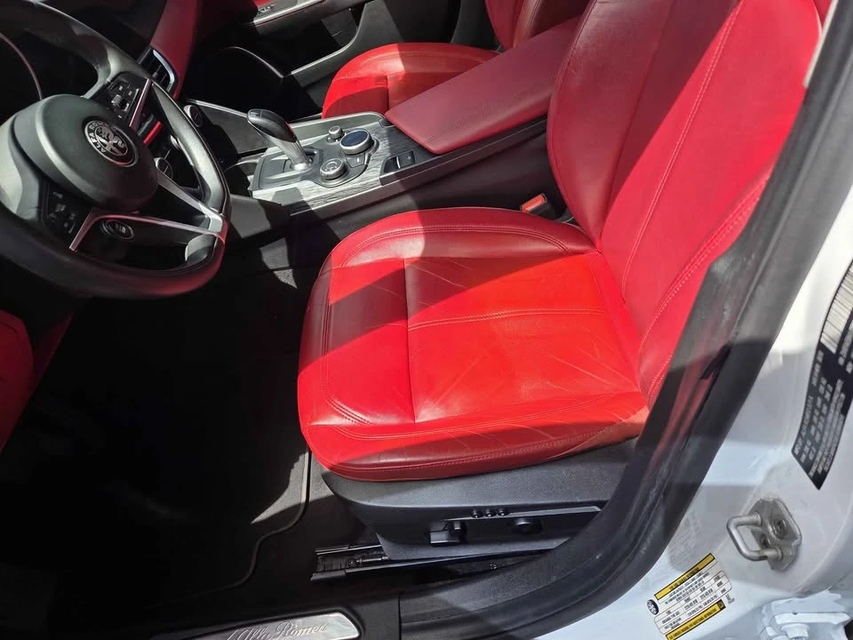 2018 Alfa Romeo Giulia - Image 5 of 9
