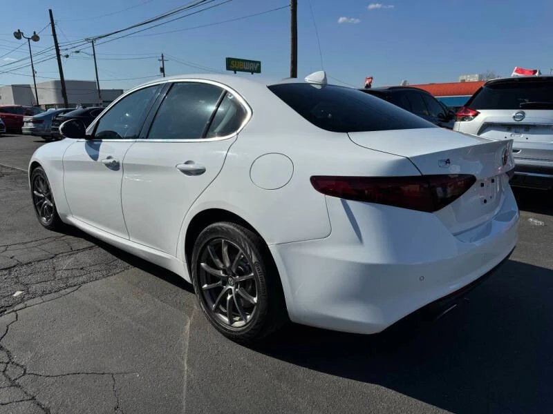 2018 Alfa Romeo Giulia - Image 4 of 20