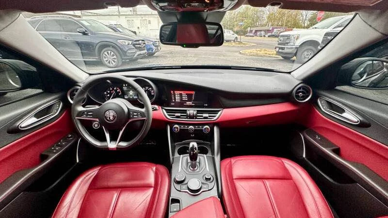 2018 Alfa Romeo Giulia - Image 20 of 20