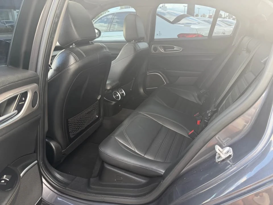 2018 Alfa Romeo Giulia - Image 6 of 7