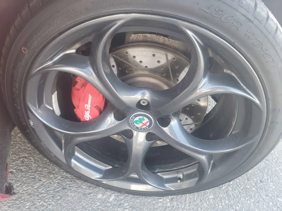 2018 Alfa Romeo Giulia - Image 6 of 13