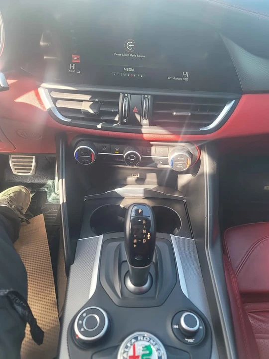 2018 Alfa Romeo Giulia - Image 12 of 13