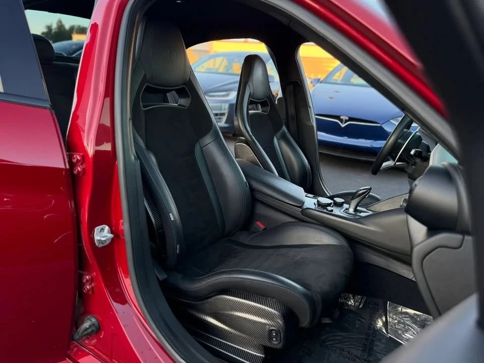 2018 Alfa Romeo Giulia - Image 10 of 20