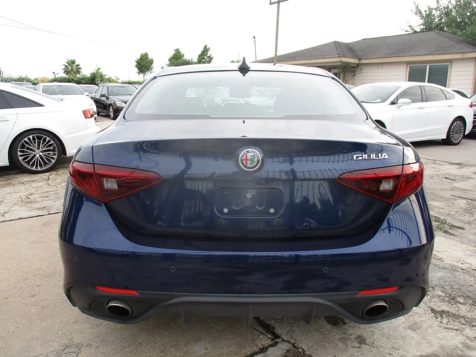 2018 Alfa Romeo Giulia - Image 7 of 20
