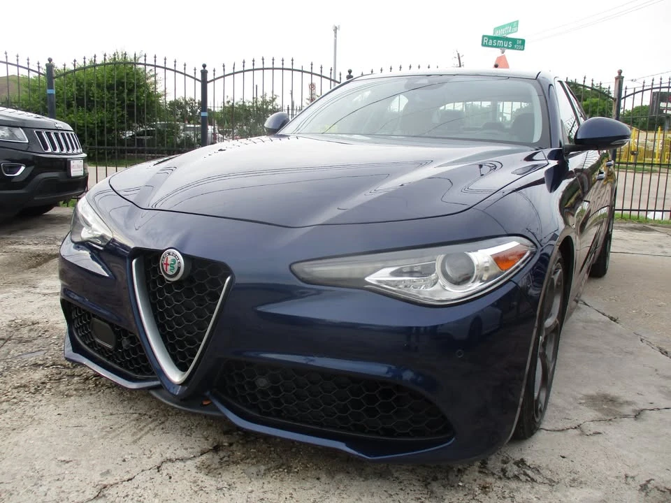 2018 Alfa Romeo Giulia - Image 10 of 20