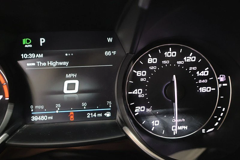 2018 Alfa Romeo Giulia - Image 6 of 15